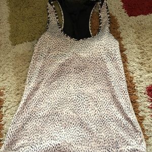 Lululemon tank size 4